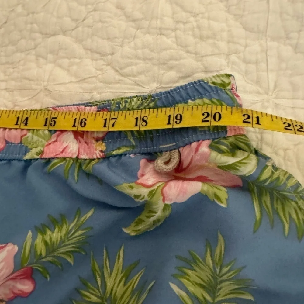 Men’s POLO RALPH LAUREN floral swim trunks. Size 3XL. Light Blue